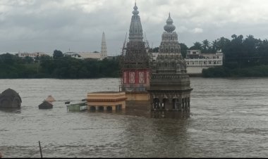 चंद्रभागा नदी पात्रात रात्री 1लाख 10हजार विसर्ग सुरू.